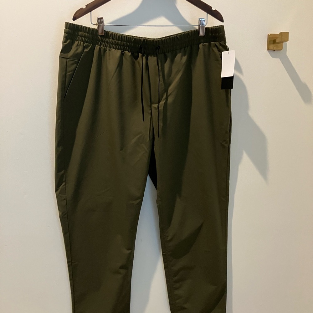 Zella Men's Joggers in Forest Green